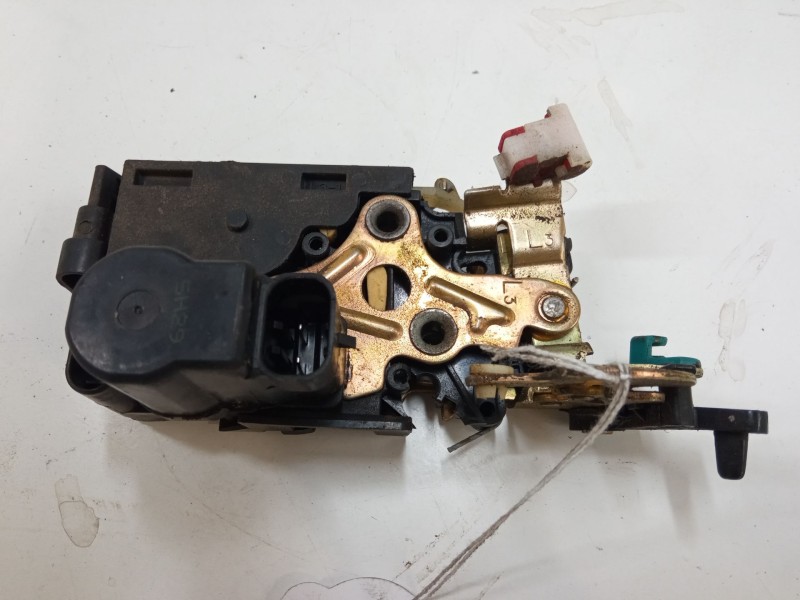 Recambio de cerradura puerta trasera izquierda para ssangyong rexton / rexton ii (gab_) 2.7 xdi referencia OEM IAM   