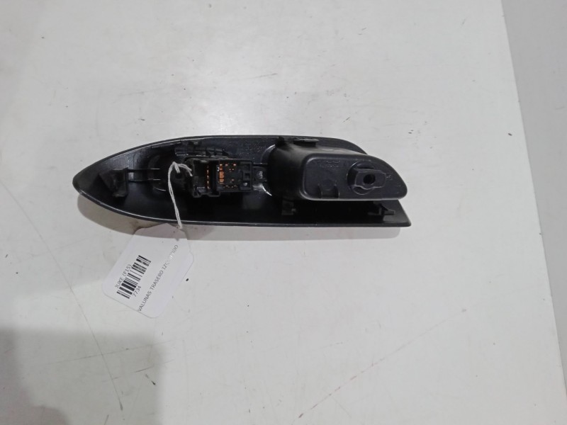 Recambio de mando elevalunas trasero izquierdo para nissan juke (f15) 1.6 referencia OEM IAM   