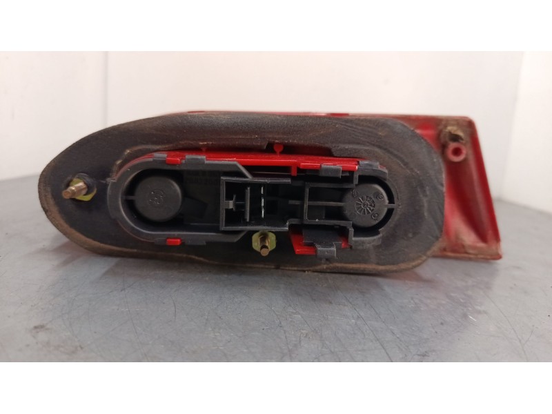 Recambio de piloto trasero porton derecho para alfa romeo 156 sportwagon (932_) 1.9 jtd (932b2b, 932b2c) referencia OEM IAM   