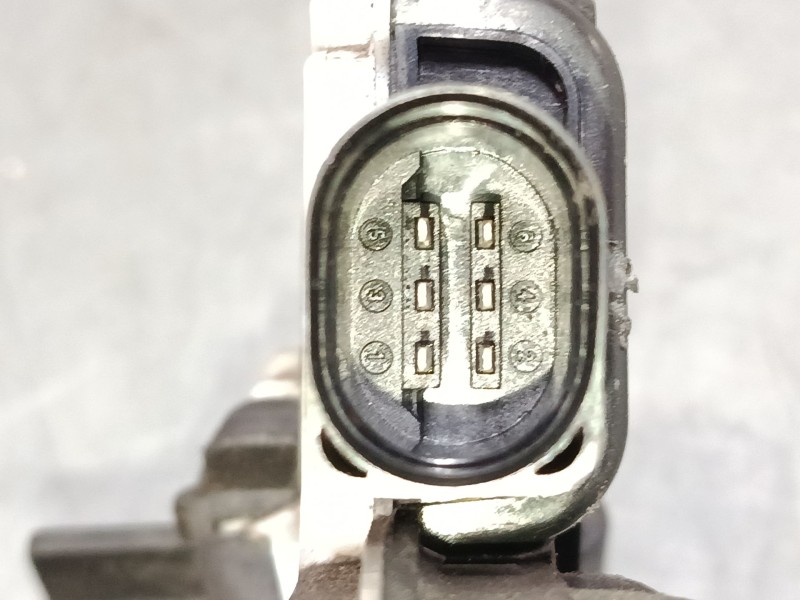 Recambio de cerradura puerta delantera derecha para skoda superb ii (3t4) 2.0 tdi 16v referencia OEM IAM   