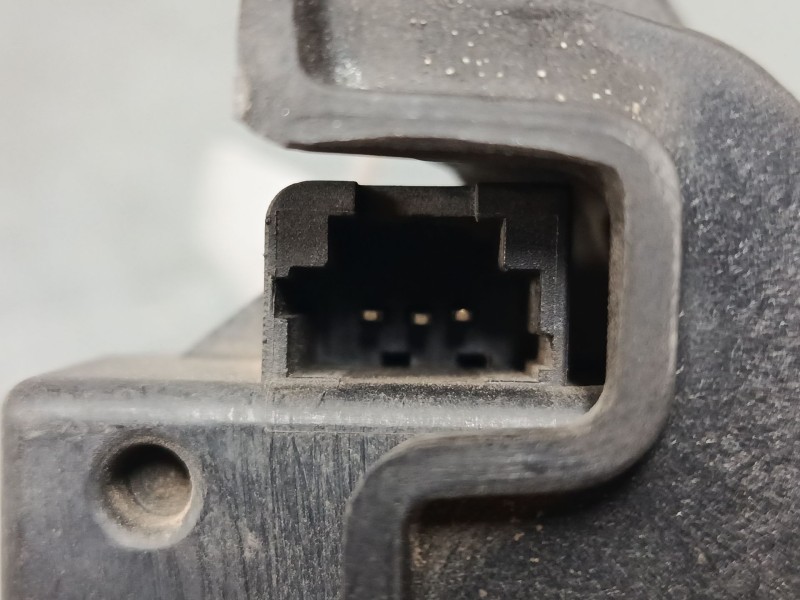 Recambio de cerradura porton superior para citroën c2 (jm_) 1.4 hdi referencia OEM IAM 9652301980  