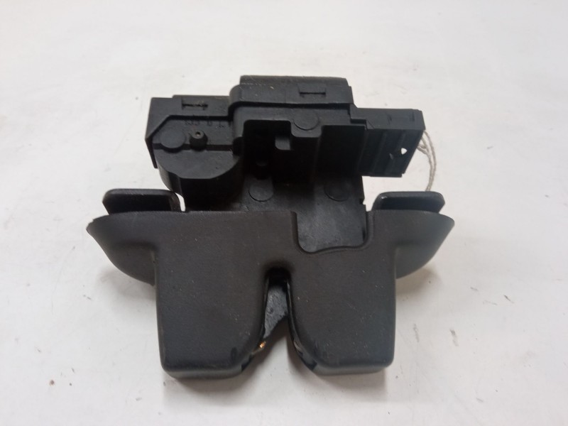 Recambio de cerradura maletero / porton para renault laguna ii (bg0/1_) 1.9 dci (bg1a, bg1w, bg0g) referencia OEM IAM   