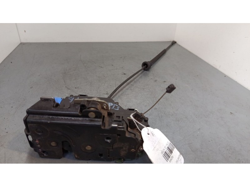 Recambio de cerradura puerta delantera izquierda para seat ibiza iii (6l1) 1.9 tdi referencia OEM IAM    Recambio de cerradura puerta delantera izquierda para seat ibiza iii (6l1) 1.9 tdi referencia OEM IAM