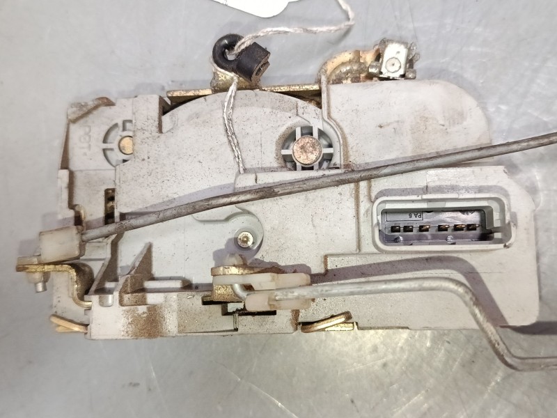 Recambio de cerradura puerta delantera derecha para citroën berlingo / berlingo first monospace (mf_, gjk_, gfk_) 1.9 d (mfwjz)  Recambio de cerradura puerta delantera derecha para citroën berlingo / berlingo first monospace (mf_, gjk_, gfk_) 1.9 d (mfwjz)