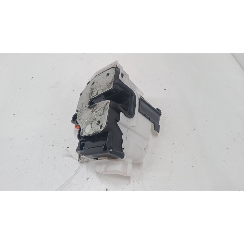 Recambio de cerradura puerta delantera izquierda para peugeot bipper tepee 1.4 hdi referencia OEM IAM    Recambio de cerradura puerta delantera izquierda para peugeot bipper tepee 1.4 hdi referencia OEM IAM