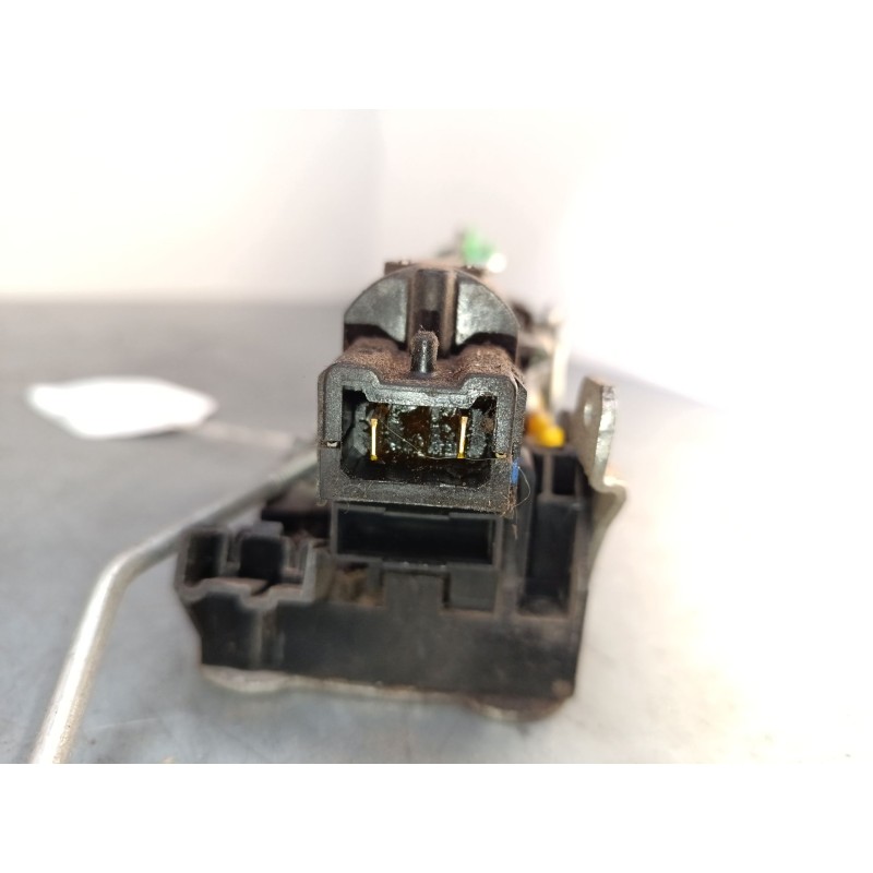 Recambio de cerradura puerta delantera derecha para iveco daily v furgoneta 29s13, 29l13, 35c13, 35s13, 40c13, 40s13 referencia  Recambio de cerradura puerta delantera derecha para iveco daily v furgoneta 29s13, 29l13, 35c13, 35s13, 40c13, 40s13 referencia