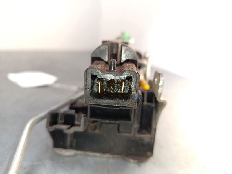 Recambio de cerradura puerta delantera derecha para iveco daily v furgoneta 29s13, 29l13, 35c13, 35s13, 40c13, 40s13 referencia  Recambio de cerradura puerta delantera derecha para iveco daily v furgoneta 29s13, 29l13, 35c13, 35s13, 40c13, 40s13 referencia