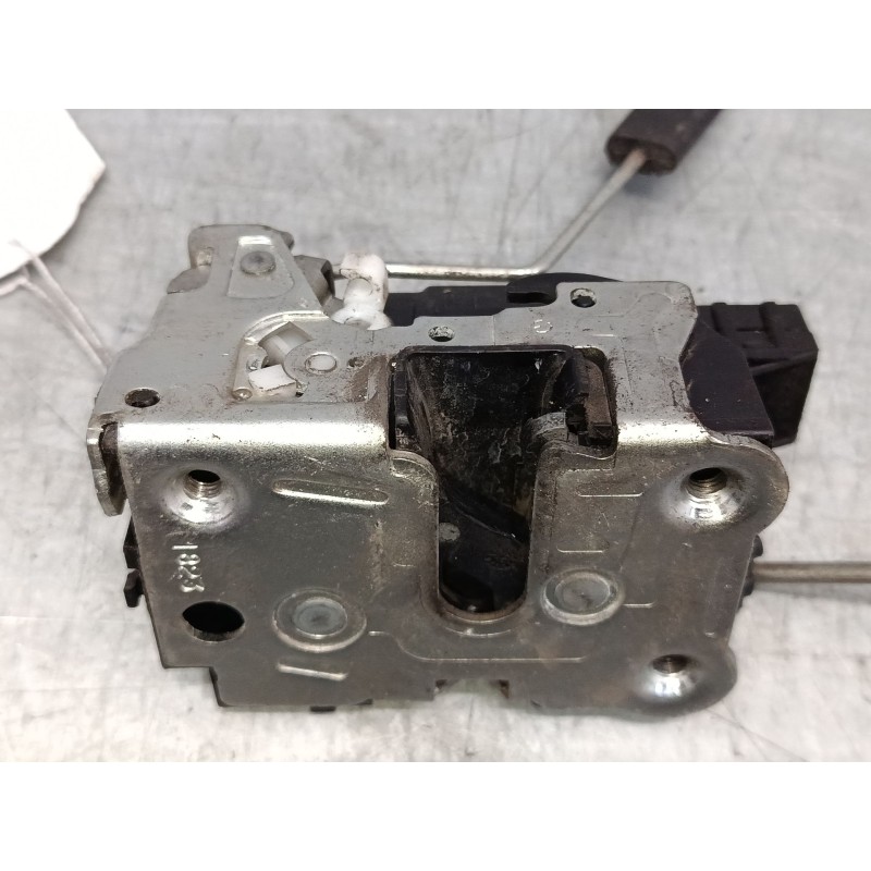 Recambio de cerradura puerta delantera izquierda para iveco daily v furgoneta 29s13, 29l13, 35c13, 35s13, 40c13, 40s13 referenci Recambio de cerradura puerta delantera izquierda para iveco daily v furgoneta 29s13, 29l13, 35c13, 35s13, 40c13, 40s13 referenci