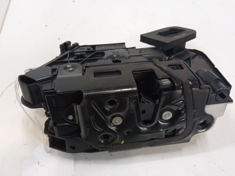 Recambio de cerradura puerta delantera derecha para skoda yeti (5l) 2.0 tdi referencia OEM IAM    Recambio de cerradura puerta delantera derecha para skoda yeti (5l) 2.0 tdi referencia OEM IAM
