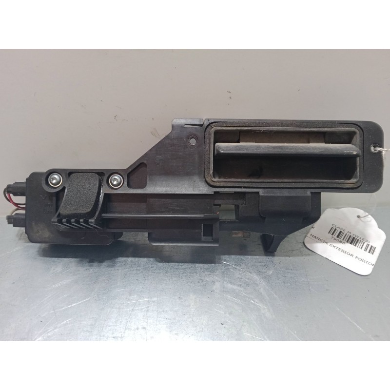 Recambio de maneta exterior porton para mercedes-benz clase m (w163) ml 270 cdi (163.113) referencia OEM IAM   