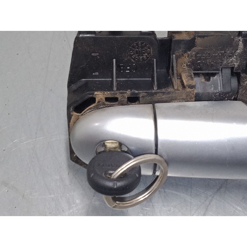 Recambio de maneta exterior puerta delantera izquierda para renault scénic ii (jm0/1_) 1.6 16v (jm1r) referencia OEM IAM   