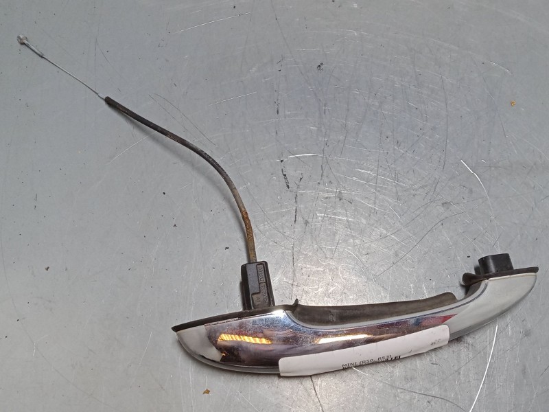 Recambio de maneta exterior puerta delantera derecha para mini mini (r50, r53) one referencia OEM IAM    Recambio de maneta exterior puerta delantera derecha para mini mini (r50, r53) one referencia OEM IAM