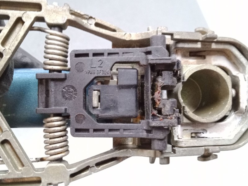 Recambio de maneta exterior puerta trasera izquierda para volkswagen touran (1t1, 1t2) 1.9 tdi referencia OEM IAM   