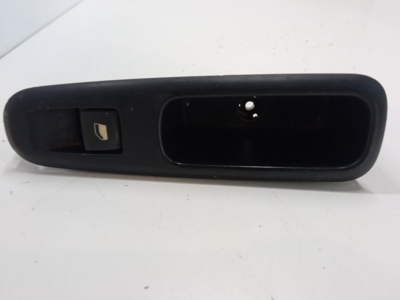 Recambio de mando elevalunas trasero derecho para peugeot 3008 i monospace (0u_) 1.6 hdi 115 / bluehdi 115 referencia OEM IAM 96