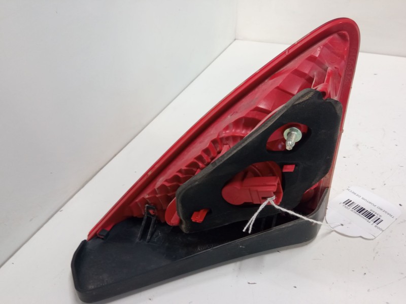 Recambio de piloto trasero porton derecho para peugeot 3008 i monospace (0u_) 1.6 hdi 115 / bluehdi 115 referencia OEM IAM 26038