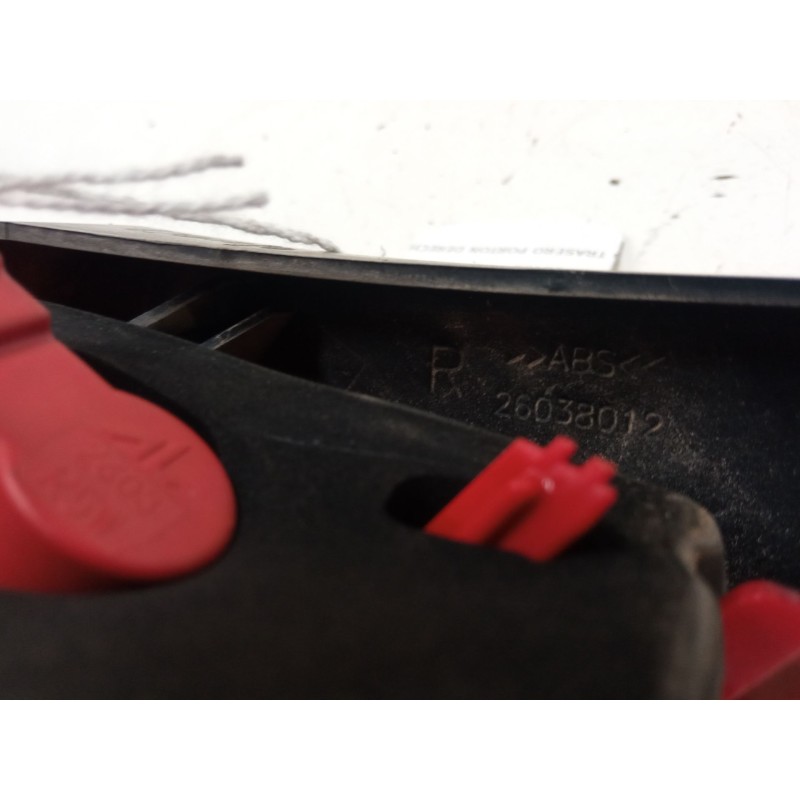 Recambio de piloto trasero porton derecho para peugeot 3008 i monospace (0u_) 1.6 hdi 115 / bluehdi 115 referencia OEM IAM 26038