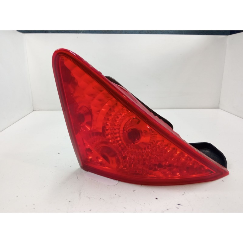 Recambio de piloto trasero porton derecho para peugeot 3008 i monospace (0u_) 1.6 hdi 115 / bluehdi 115 referencia OEM IAM 26038