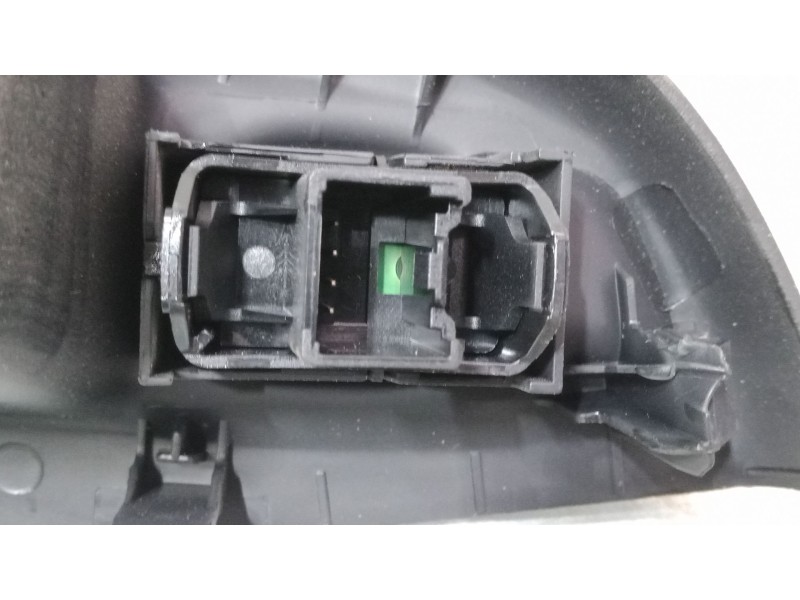 Recambio de mando elevalunas trasero izquierdo para ford focus iii 1.6 tdci referencia OEM IAM    Recambio de mando elevalunas trasero izquierdo para ford focus iii 1.6 tdci referencia OEM IAM