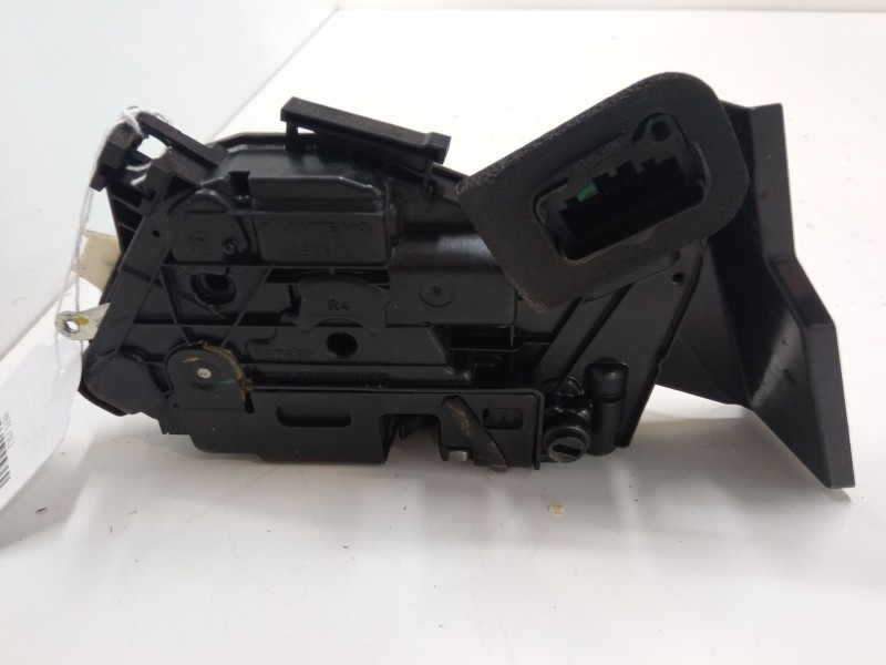 Recambio de cerradura puerta trasera derecha para skoda yeti (5l) 2.0 tdi referencia OEM IAM    Recambio de cerradura puerta trasera derecha para skoda yeti (5l) 2.0 tdi referencia OEM IAM