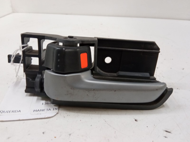 Recambio de maneta interior puerta delantera izquierda para suzuki alto vii (gf, ha25_, ha35_) 1.0 (amf310) referencia OEM IAM   Recambio de maneta interior puerta delantera izquierda para suzuki alto vii (gf, ha25_, ha35_) 1.0 (amf310) referencia OEM IAM