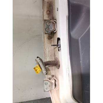 PUERTA DELANTERA DERECHA 