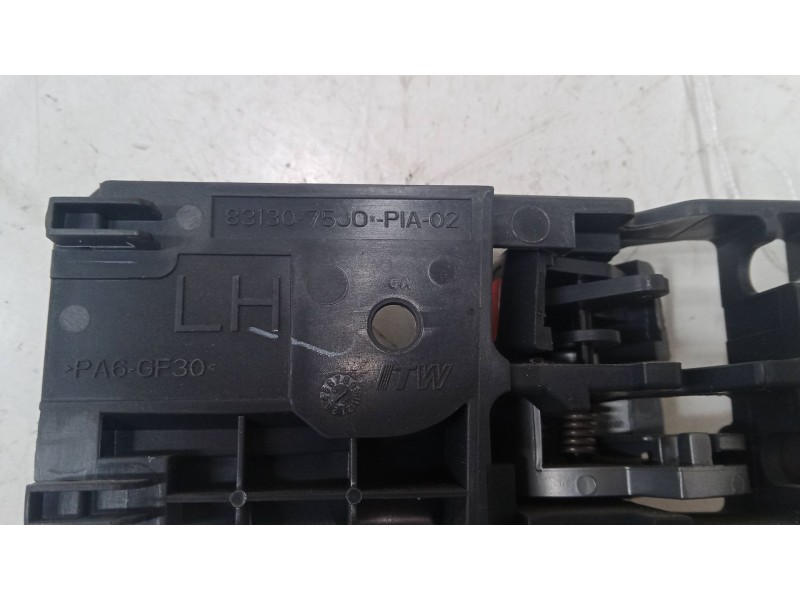 Recambio de maneta interior puerta trasera izquierda para suzuki alto vii (gf, ha25_, ha35_) 1.0 (amf310) referencia OEM IAM 831 Recambio de maneta interior puerta trasera izquierda para suzuki alto vii (gf, ha25_, ha35_) 1.0 (amf310) referencia OEM IAM 831