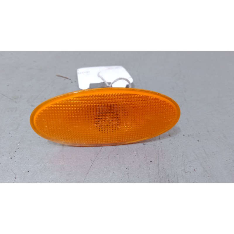 Recambio de intermitente lateral derecho para fiat punto (176_) 60 1.2 (176ap, 176ar, 176aq, 176bb) referencia OEM IAM    Recambio de intermitente lateral derecho para fiat punto (176_) 60 1.2 (176ap, 176ar, 176aq, 176bb) referencia OEM IAM