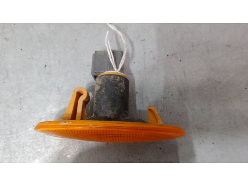 Recambio de intermitente lateral derecho para fiat punto (176_) 60 1.2 (176ap, 176ar, 176aq, 176bb) referencia OEM IAM    Recambio de intermitente lateral derecho para fiat punto (176_) 60 1.2 (176ap, 176ar, 176aq, 176bb) referencia OEM IAM