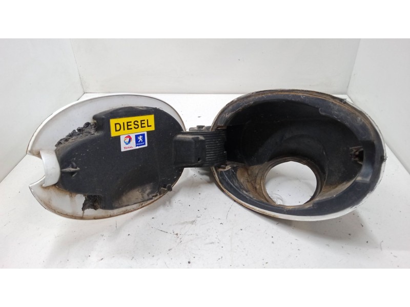 Recambio de tapa exterior combustible para peugeot expert tepee (vf3x_) 2.0 hdi 120 referencia OEM IAM    Recambio de tapa exterior combustible para peugeot expert tepee (vf3x_) 2.0 hdi 120 referencia OEM IAM