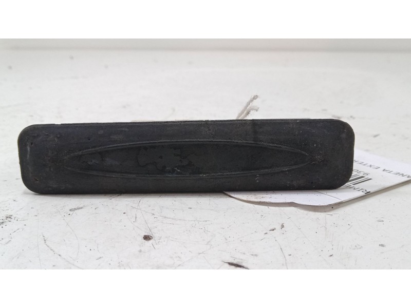 Recambio de maneta exterior porton para nissan primera hatchback (p12) 1.6 referencia OEM IAM    Recambio de maneta exterior porton para nissan primera hatchback (p12) 1.6 referencia OEM IAM