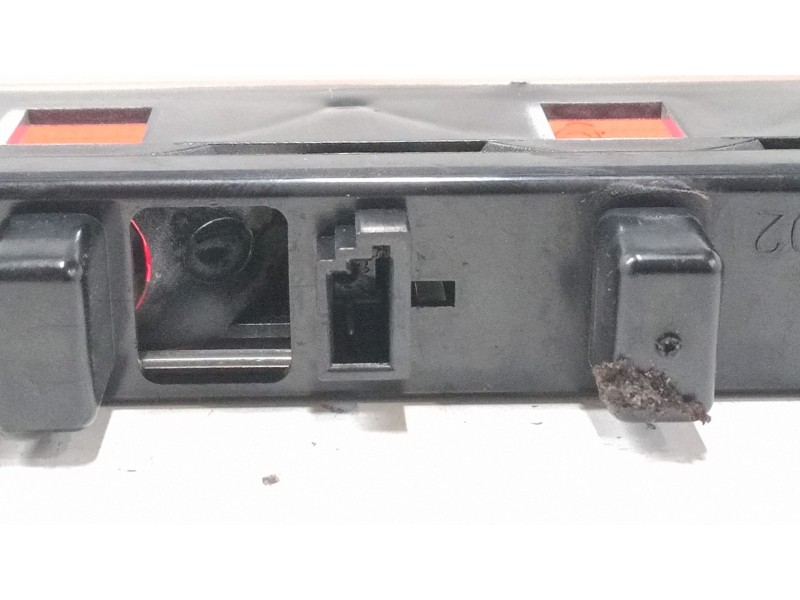 Recambio de luz central de freno para citroën saxo (s0, s1) 1.5 d referencia OEM IAM    Recambio de luz central de freno para citroën saxo (s0, s1) 1.5 d referencia OEM IAM