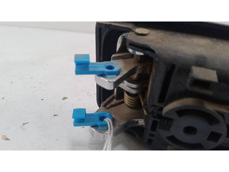 Recambio de maneta interior puerta delantera derecha para hyundai getz (tb) 1.4 i referencia OEM IAM    Recambio de maneta interior puerta delantera derecha para hyundai getz (tb) 1.4 i referencia OEM IAM