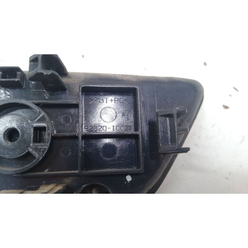 Recambio de maneta interior puerta delantera derecha para hyundai getz (tb) 1.4 i referencia OEM IAM    Recambio de maneta interior puerta delantera derecha para hyundai getz (tb) 1.4 i referencia OEM IAM