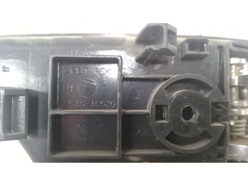 Recambio de maneta interior puerta delantera izquierda para hyundai getz (tb) 1.4 i referencia OEM IAM    Recambio de maneta interior puerta delantera izquierda para hyundai getz (tb) 1.4 i referencia OEM IAM