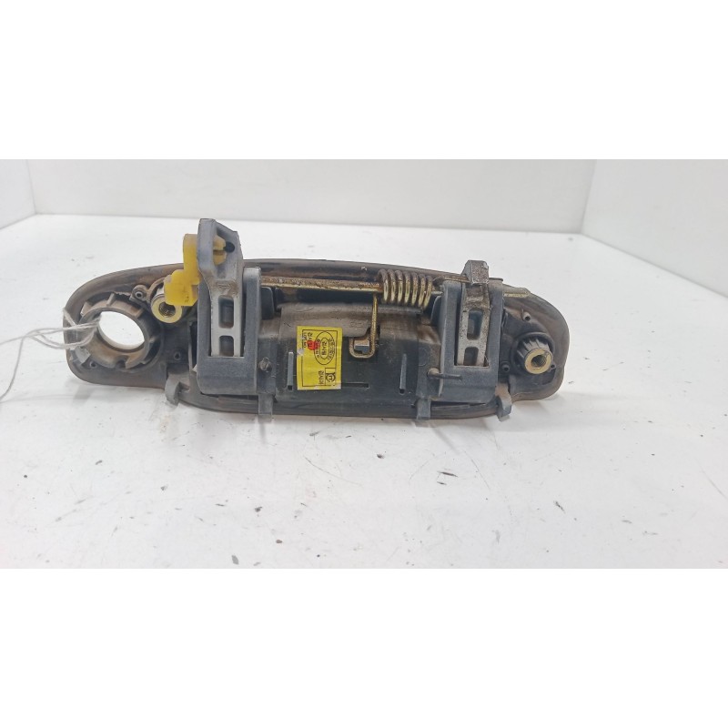 Recambio de maneta exterior puerta delantera izquierda para hyundai getz (tb) 1.4 i referencia OEM IAM    Recambio de maneta exterior puerta delantera izquierda para hyundai getz (tb) 1.4 i referencia OEM IAM