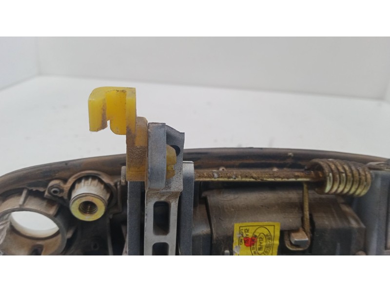 Recambio de maneta exterior puerta delantera izquierda para hyundai getz (tb) 1.4 i referencia OEM IAM    Recambio de maneta exterior puerta delantera izquierda para hyundai getz (tb) 1.4 i referencia OEM IAM