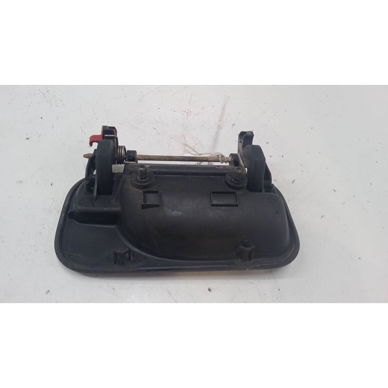 Recambio de maneta exterior puerta trasera izquierda para opel corsa b (s93) 1.7 d (f08, f68, m68) referencia OEM IAM    Recambio de maneta exterior puerta trasera izquierda para opel corsa b (s93) 1.7 d (f08, f68, m68) referencia OEM IAM