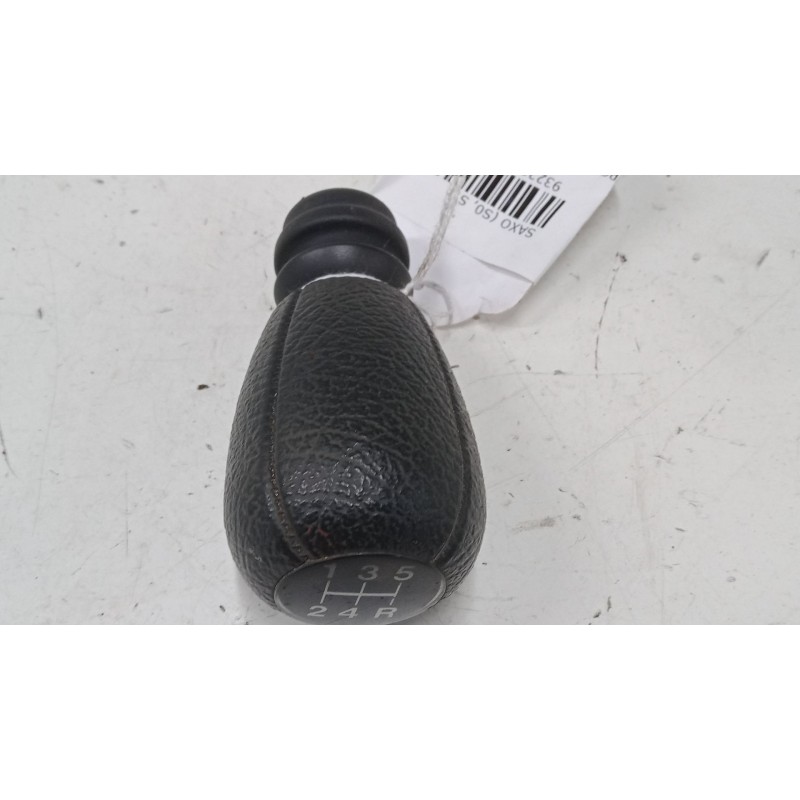 Recambio de pomo palanca cambio para citroën saxo (s0, s1) 1.5 d referencia OEM IAM    Recambio de pomo palanca cambio para citroën saxo (s0, s1) 1.5 d referencia OEM IAM