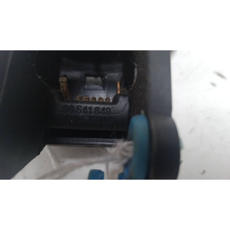 Recambio de maneta interior puerta trasera derecha para chevrolet kalos (klas) sh2/352 referencia OEM IAM 96541649   Recambio de maneta interior puerta trasera derecha para chevrolet kalos (klas) sh2/352 referencia OEM IAM 96541649