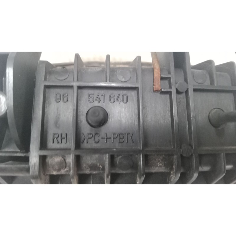 Recambio de maneta exterior puerta trasera derecha para chevrolet kalos (klas) sh2/352 referencia OEM IAM 96541640   Recambio de maneta exterior puerta trasera derecha para chevrolet kalos (klas) sh2/352 referencia OEM IAM 96541640
