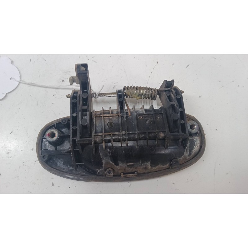 Recambio de maneta exterior puerta trasera izquierda para chevrolet kalos (klas) sh2/352 referencia OEM IAM    Recambio de maneta exterior puerta trasera izquierda para chevrolet kalos (klas) sh2/352 referencia OEM IAM