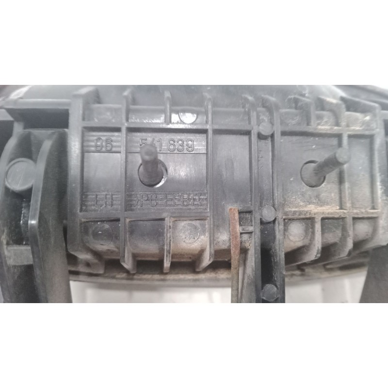 Recambio de maneta exterior puerta trasera izquierda para chevrolet kalos (klas) sh2/352 referencia OEM IAM    Recambio de maneta exterior puerta trasera izquierda para chevrolet kalos (klas) sh2/352 referencia OEM IAM