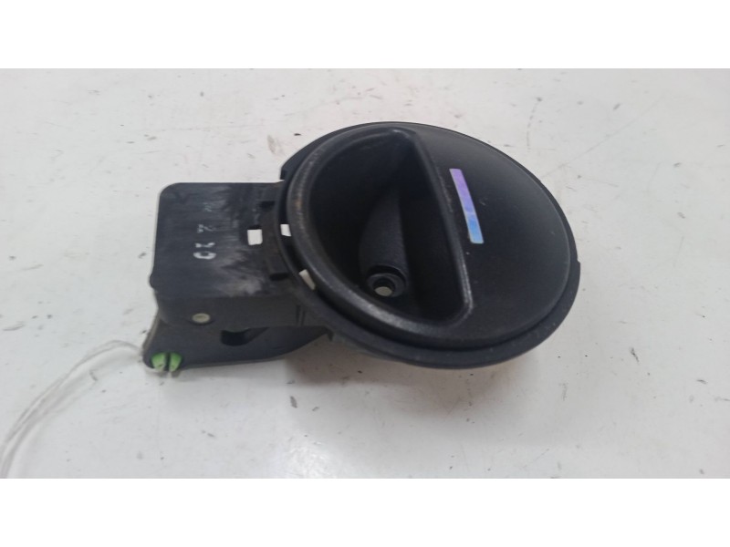 Recambio de maneta interior puerta delantera izquierda para chevrolet kalos (klas) sh2/352 referencia OEM IAM    Recambio de maneta interior puerta delantera izquierda para chevrolet kalos (klas) sh2/352 referencia OEM IAM