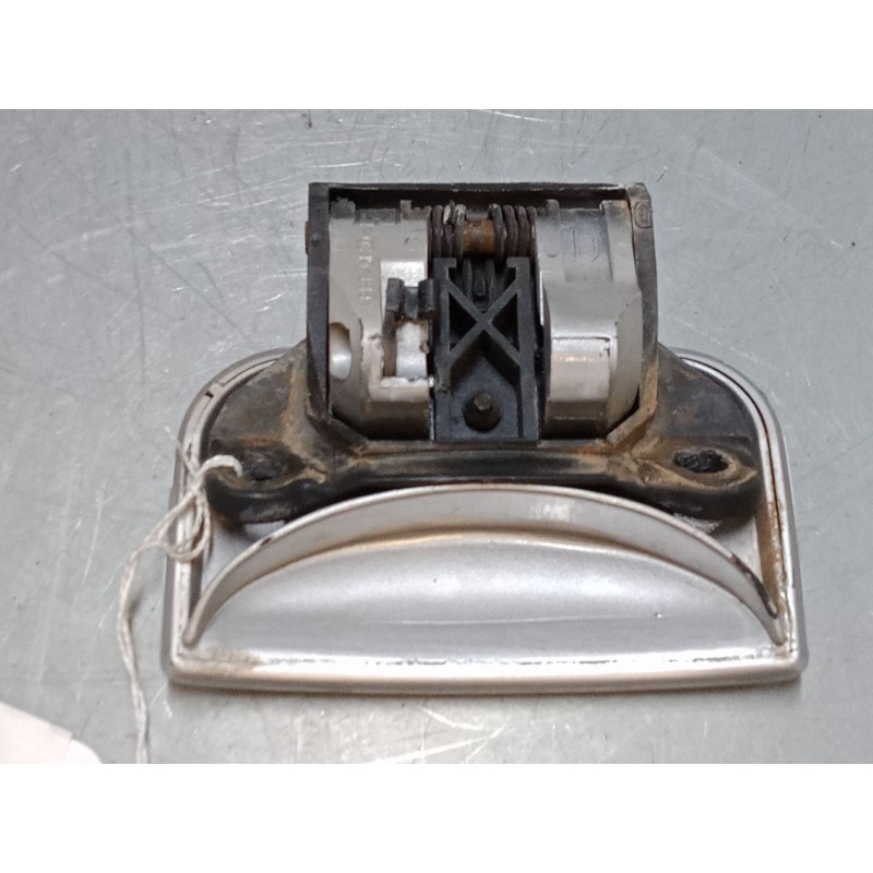 Recambio de maneta exterior puerta delantera derecha para citroën saxo (s0, s1) 1.5 d referencia OEM IAM    Recambio de maneta exterior puerta delantera derecha para citroën saxo (s0, s1) 1.5 d referencia OEM IAM