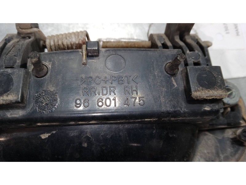 Recambio de maneta exterior puerta trasera derecha para chevrolet matiz (m200, m250) 0.8 referencia OEM IAM    Recambio de maneta exterior puerta trasera derecha para chevrolet matiz (m200, m250) 0.8 referencia OEM IAM