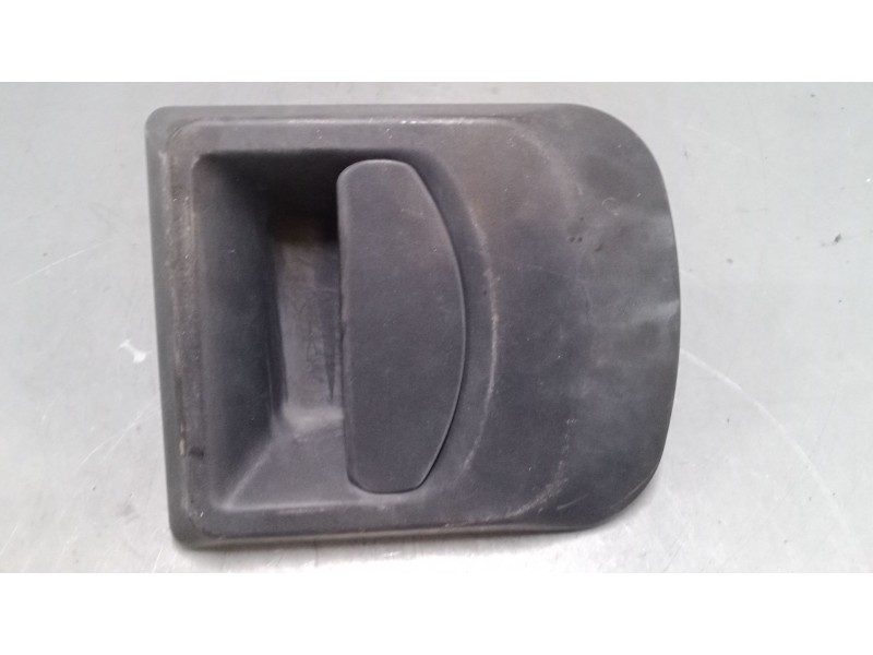 Recambio de maneta exterior puerta delantera derecha para iveco camion transporte botellas o bombonas 50c13 referencia OEM IAM   Recambio de maneta exterior puerta delantera derecha para iveco camion transporte botellas o bombonas 50c13 referencia OEM IAM