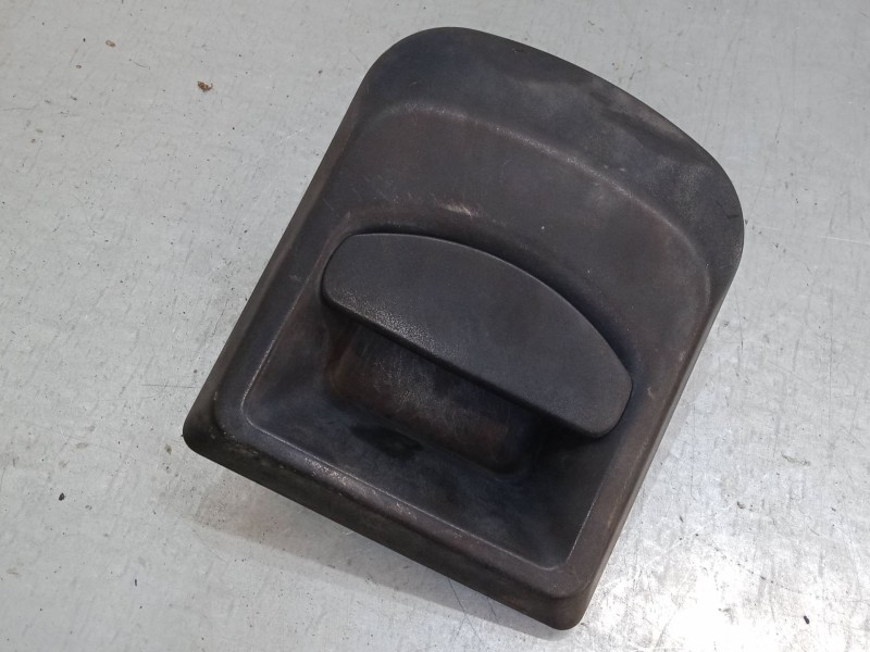 Recambio de maneta exterior puerta delantera izquierda para iveco camion transporte botellas o bombonas 50c13 referencia OEM IAM Recambio de maneta exterior puerta delantera izquierda para iveco camion transporte botellas o bombonas 50c13 referencia OEM IAM