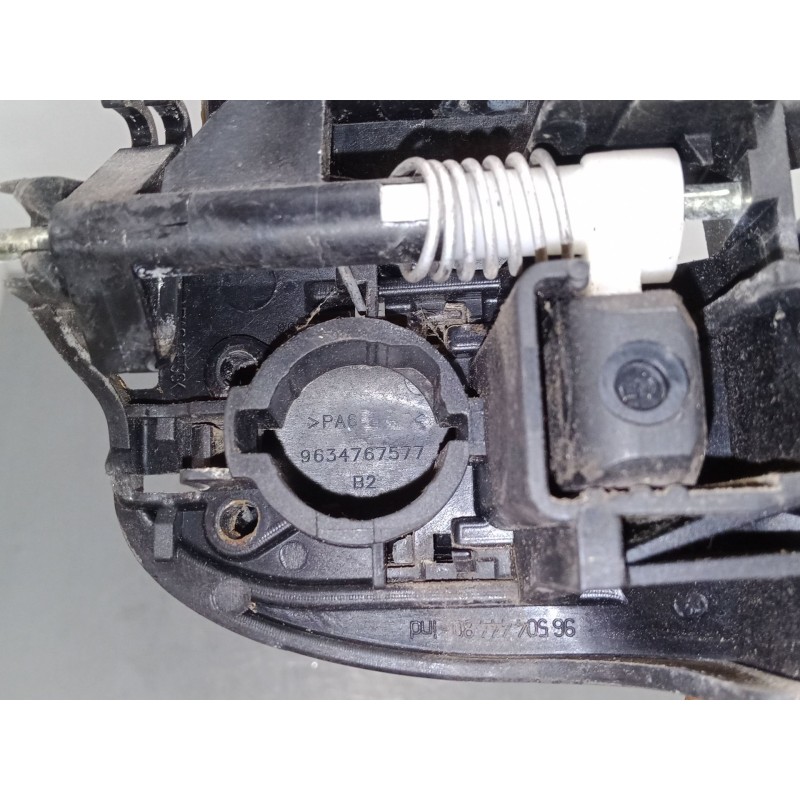 Recambio de maneta exterior puerta trasera izquierda para citroën c3 i (fc_, fn_) 1.1 i referencia OEM IAM    Recambio de maneta exterior puerta trasera izquierda para citroën c3 i (fc_, fn_) 1.1 i referencia OEM IAM