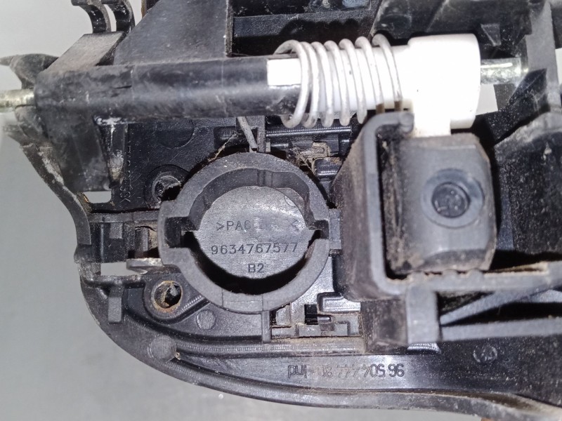 Recambio de maneta exterior puerta trasera izquierda para citroën c3 i (fc_, fn_) 1.1 i referencia OEM IAM    Recambio de maneta exterior puerta trasera izquierda para citroën c3 i (fc_, fn_) 1.1 i referencia OEM IAM
