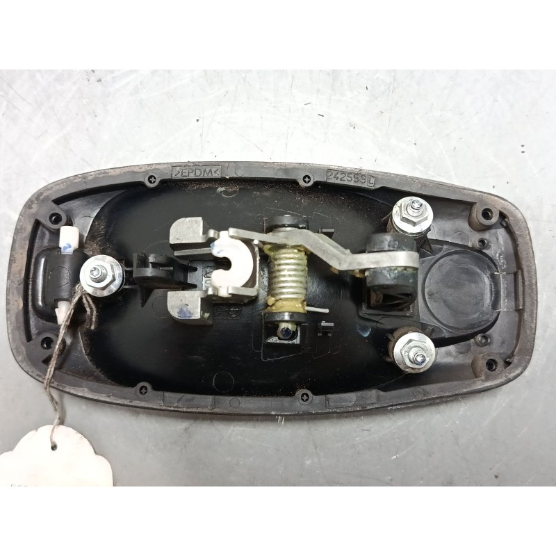 Recambio de maneta exterior puerta trasera izquierda para fiat doblo cargo (263_) 1.3 d multijet referencia OEM IAM    Recambio de maneta exterior puerta trasera izquierda para fiat doblo cargo (263_) 1.3 d multijet referencia OEM IAM